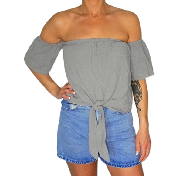 Vici Crop Off the Shoulder Blouse Medium Grey Short Sleeve - Picture 1 of 6